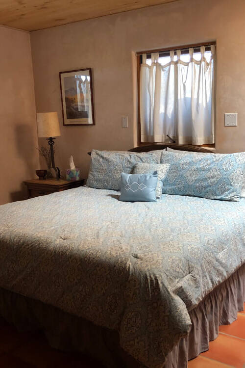 picture of a bedroom